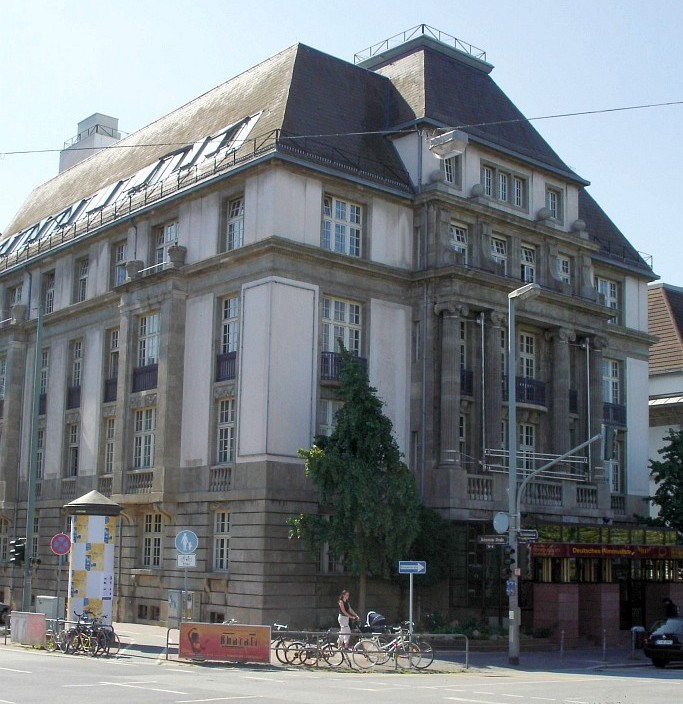 filmmuseumwikipic.jpg
