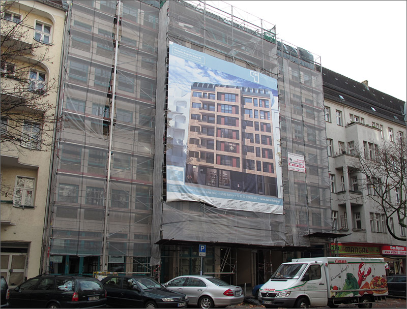kaiserin_augusta_allee01.jpg