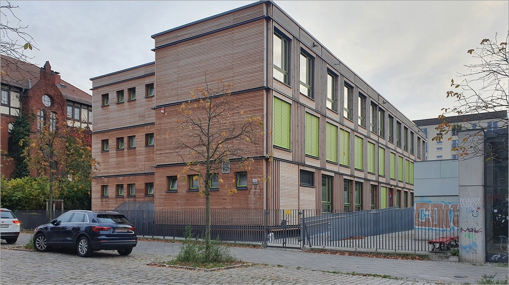 hausburgschule01.jpg