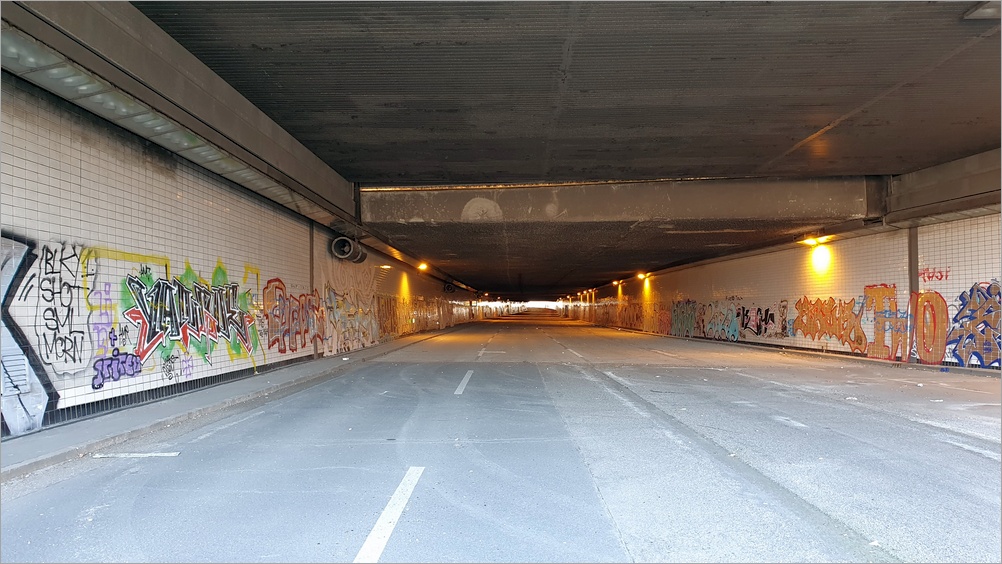 schlangenbader_tunnel01.jpg