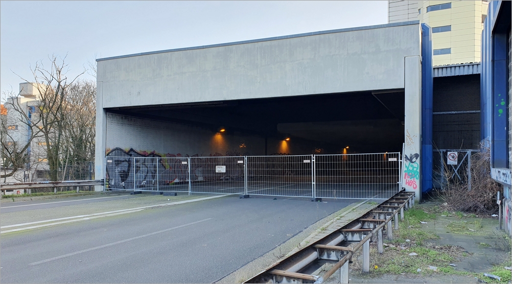 schlangenbader_tunnel03.jpg
