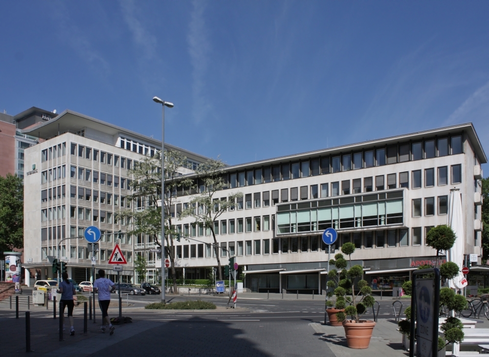 Bild: http://www.deutsches-architektur-forum.de/pics/schmittchen/2070rentenbank_status.jpg