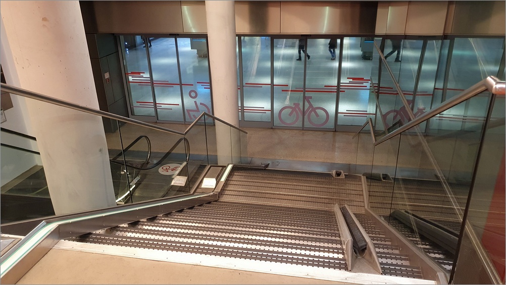 radparkhaus_sonycenter14.jpg