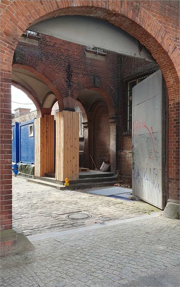 knast_lehrterstr04.jpg