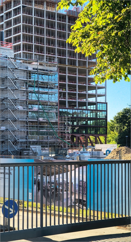 siemensstadt_square02.jpg