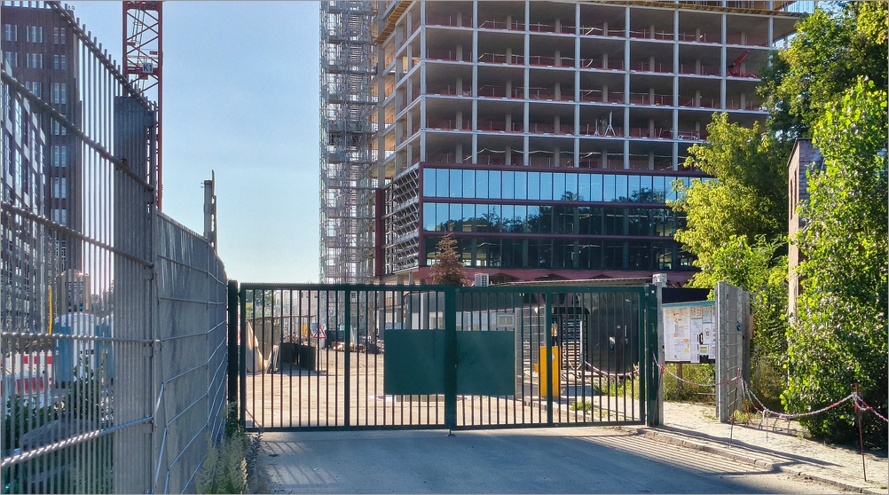 siemensstadt_square04.jpg