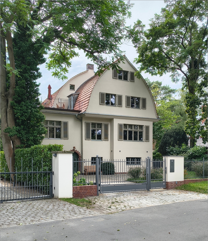villa_gray02.jpg
