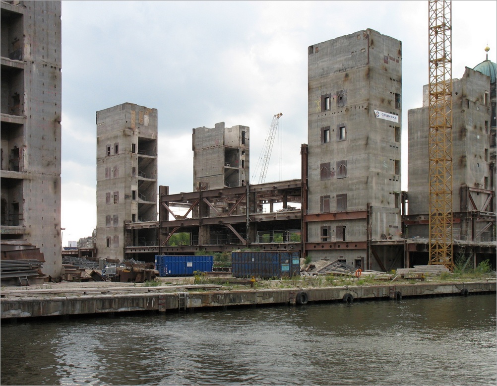 abriss_republikpalast08.jpg