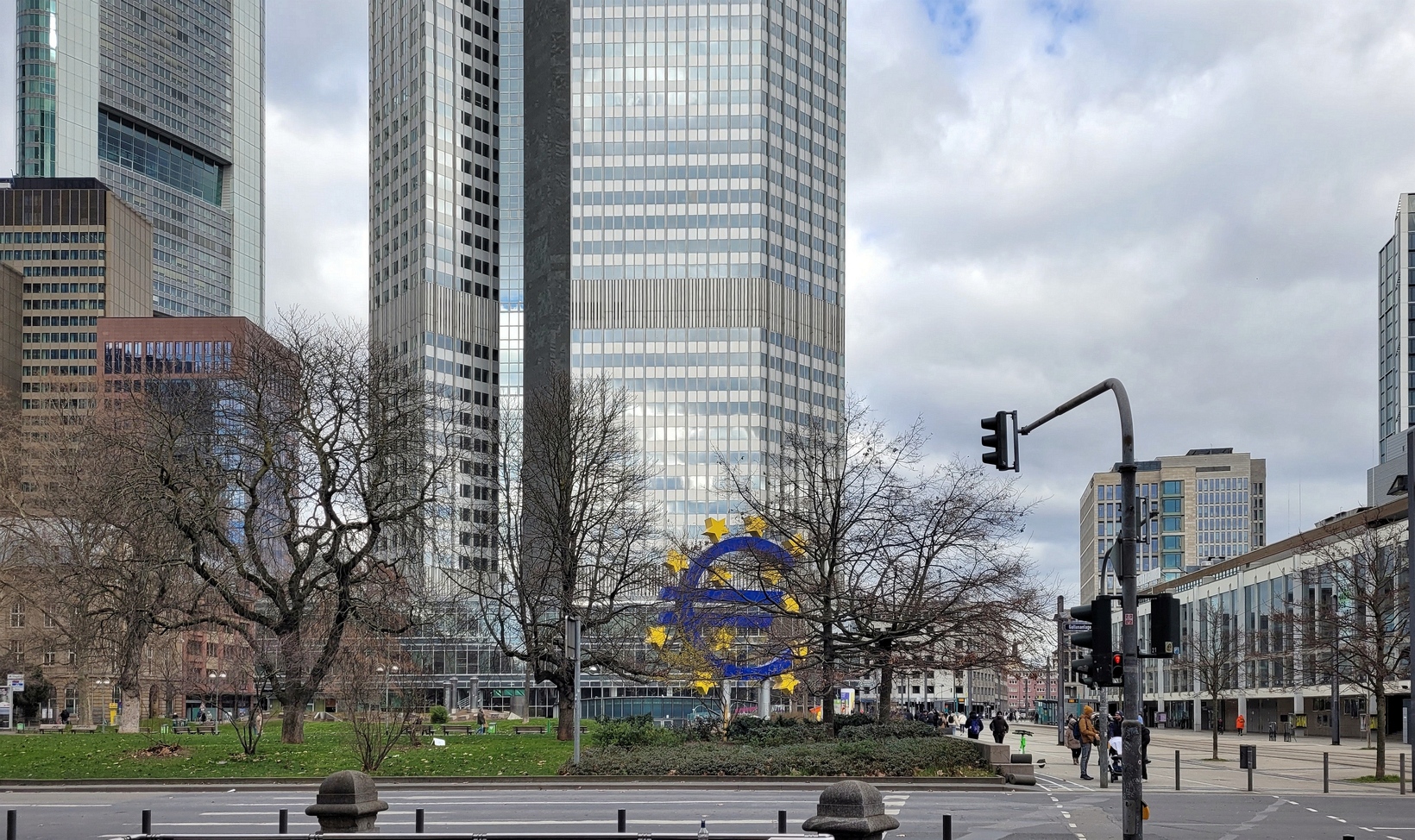 5630_neue_buehnen_spiegelvariante.jpg