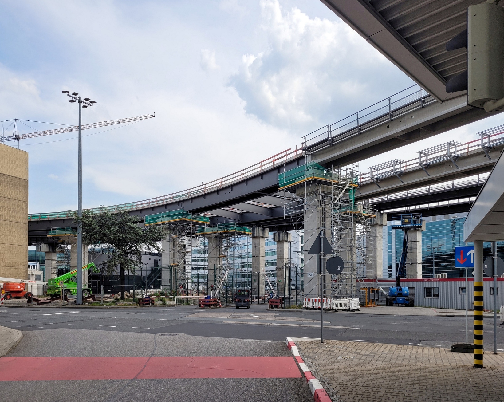 5766_airport_pts-ausbau.jpg