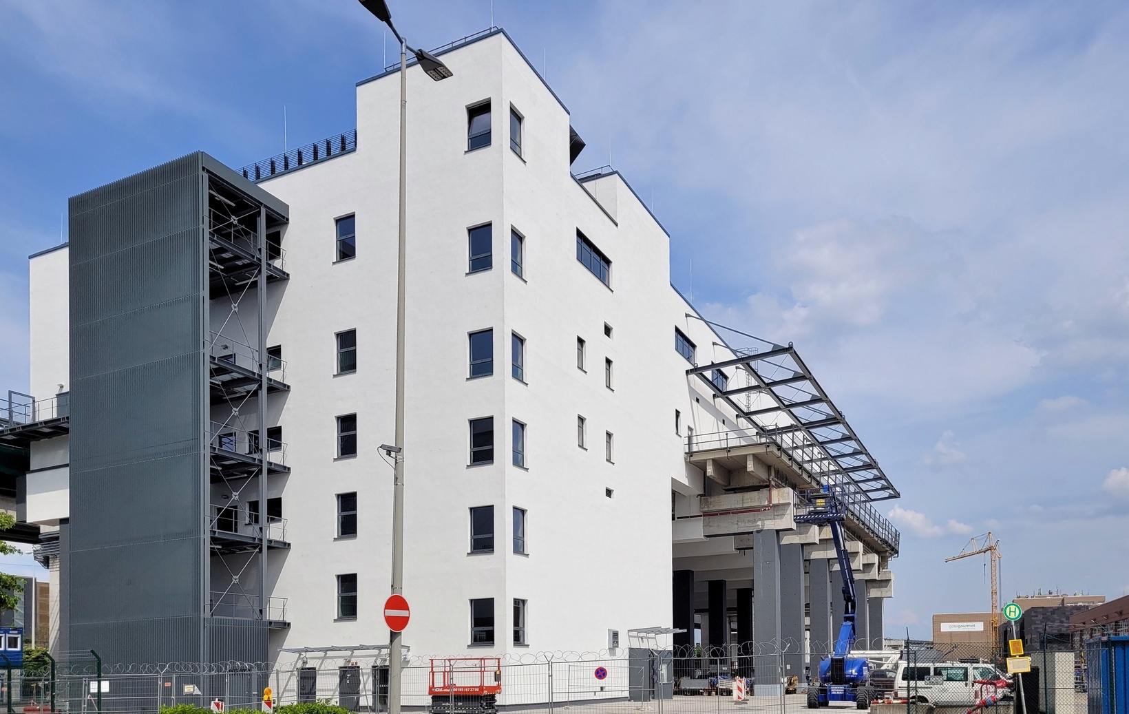 5770_airport_pts-ausbau.jpg