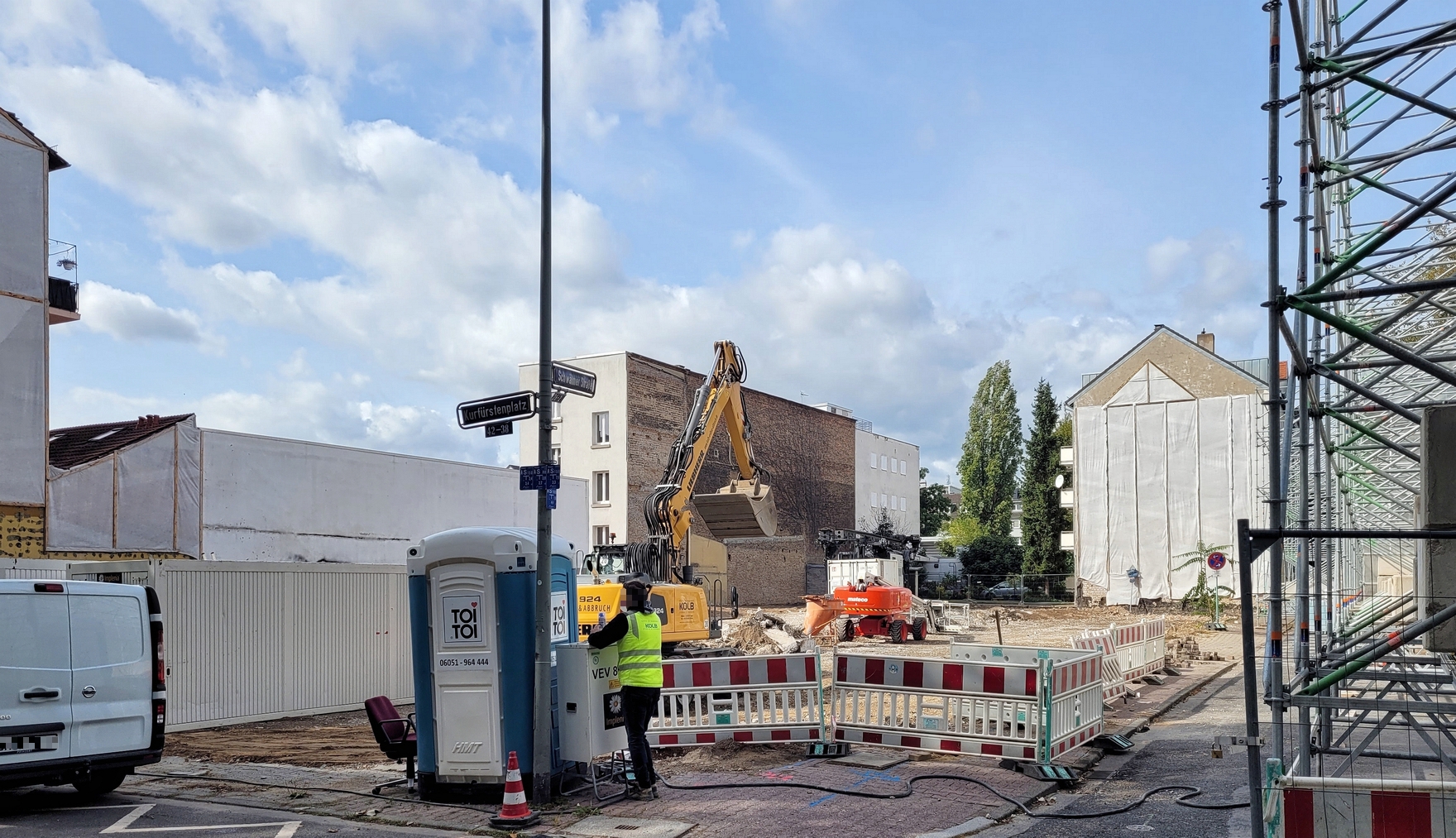 5908_feuer-_und_rettungswache_kurfuerstenplatz.jpg