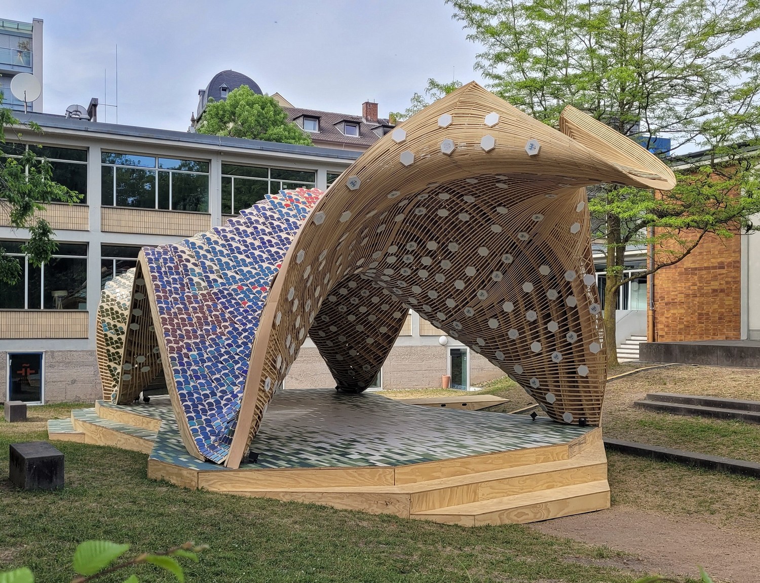 6672_spanish_design_pavilion.jpg