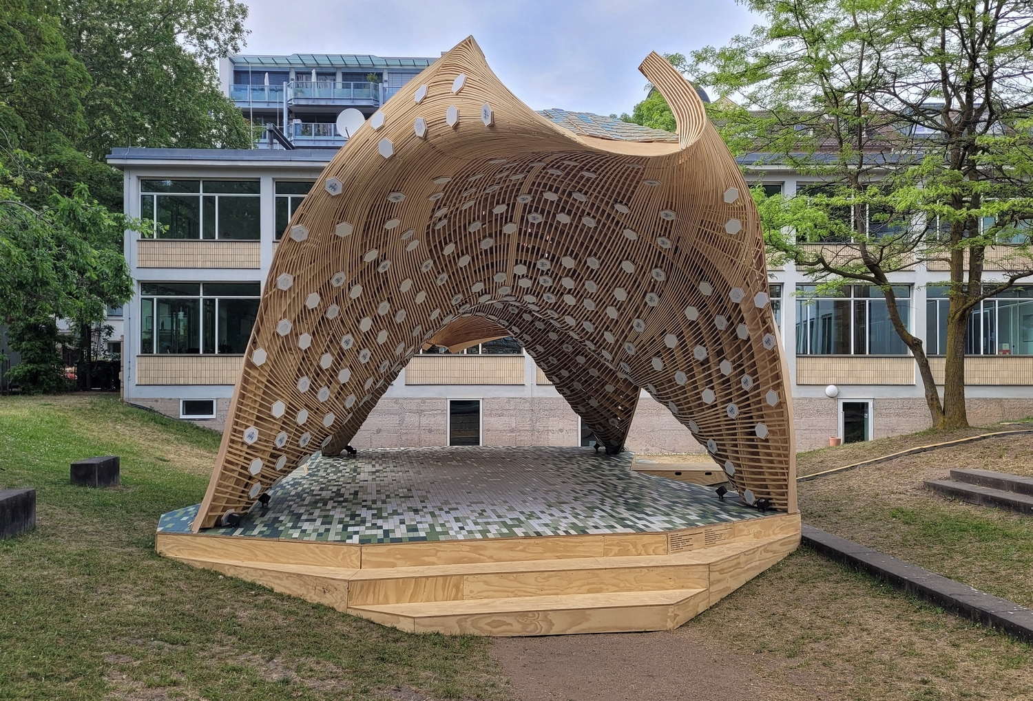 6673_spanish_design_pavilion.jpg