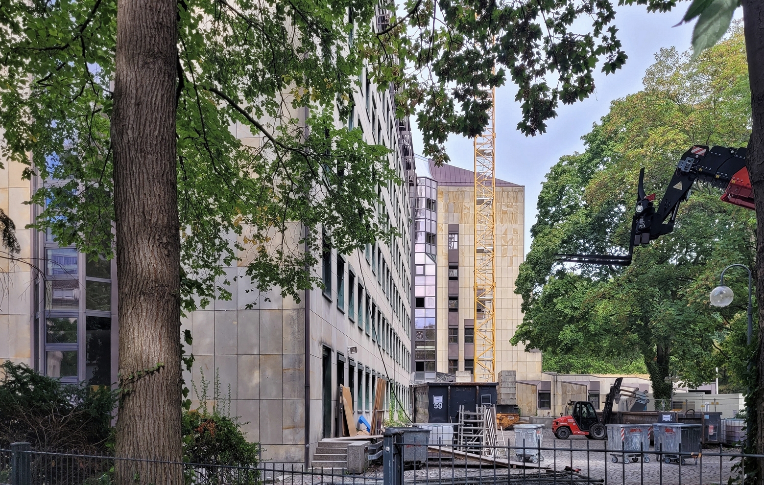 6737_projekt_haydn_am_mozartplatz.jpg