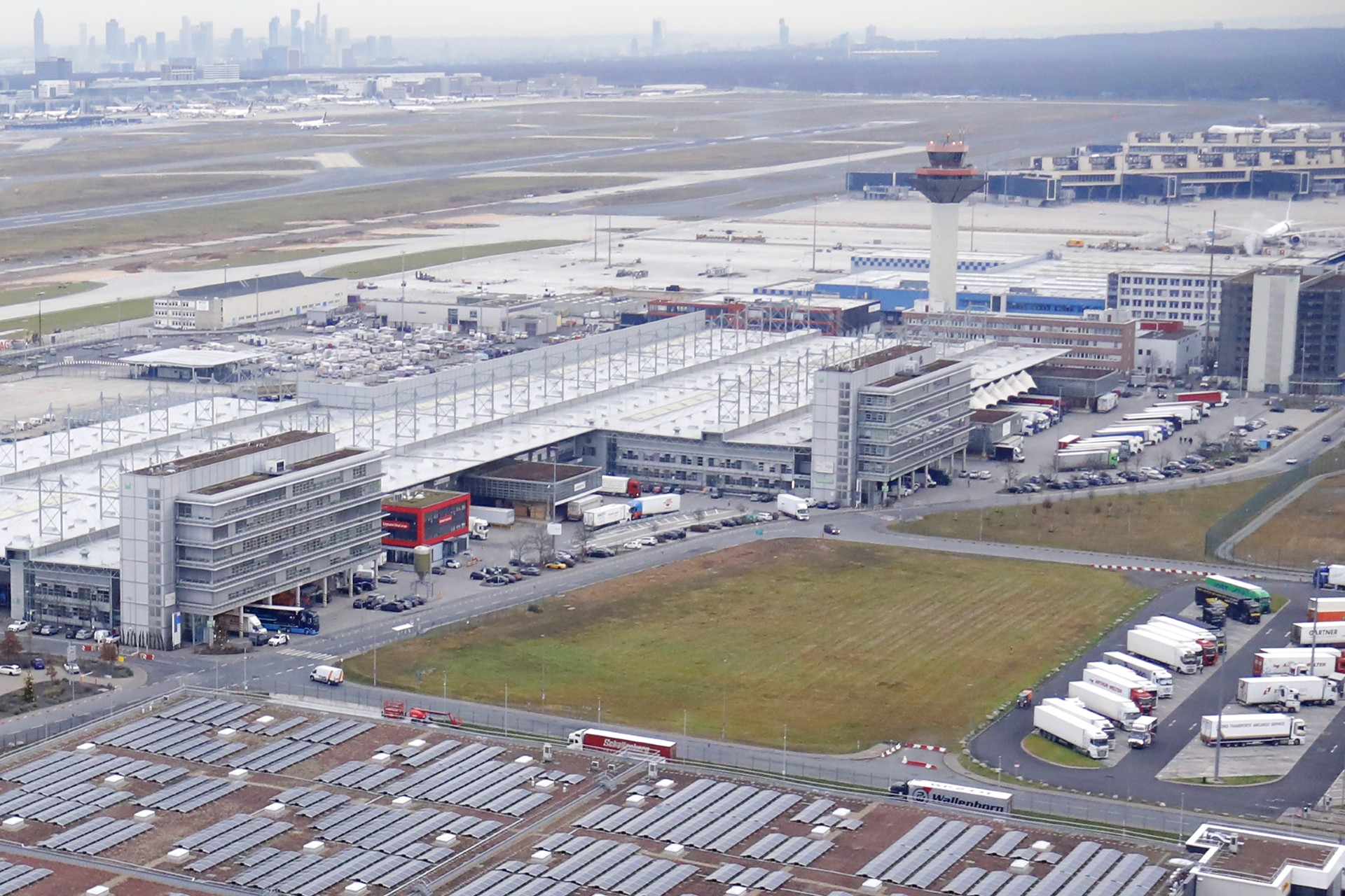 cargo_city_sued_frachthalle_kuehne_nagel.jpg