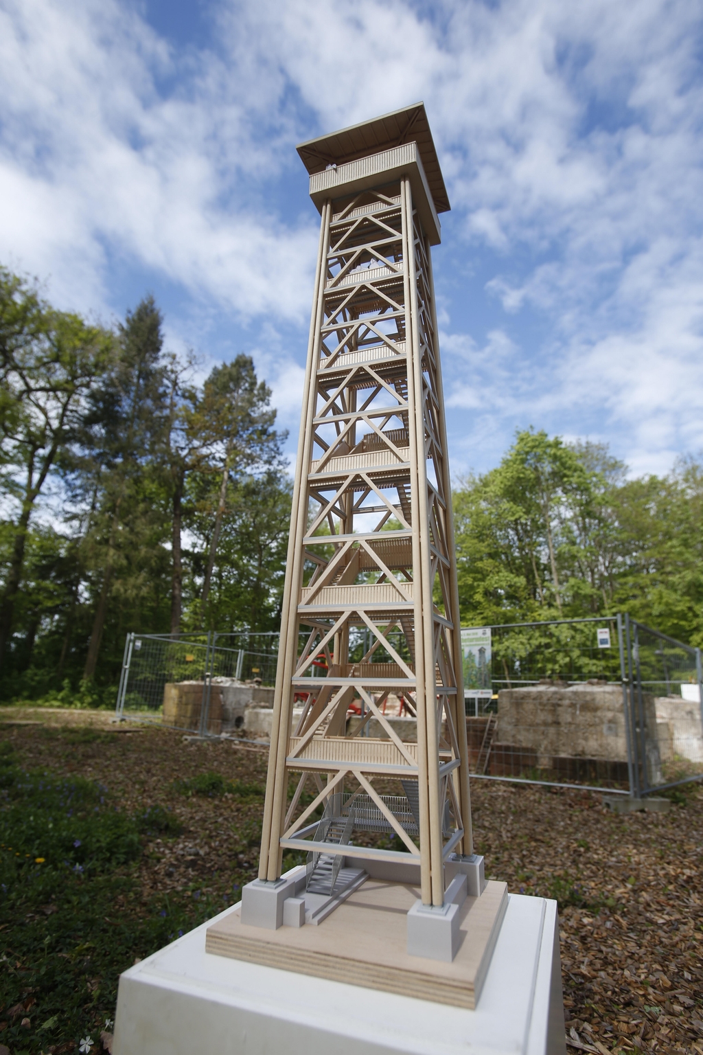 goetheturm_modellfoto_stadt-ffm.jpg