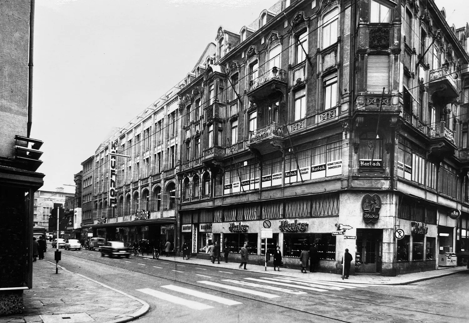 kaufhof-offenbach-1960_(c)_stadtarchiv_offenbach.jpg