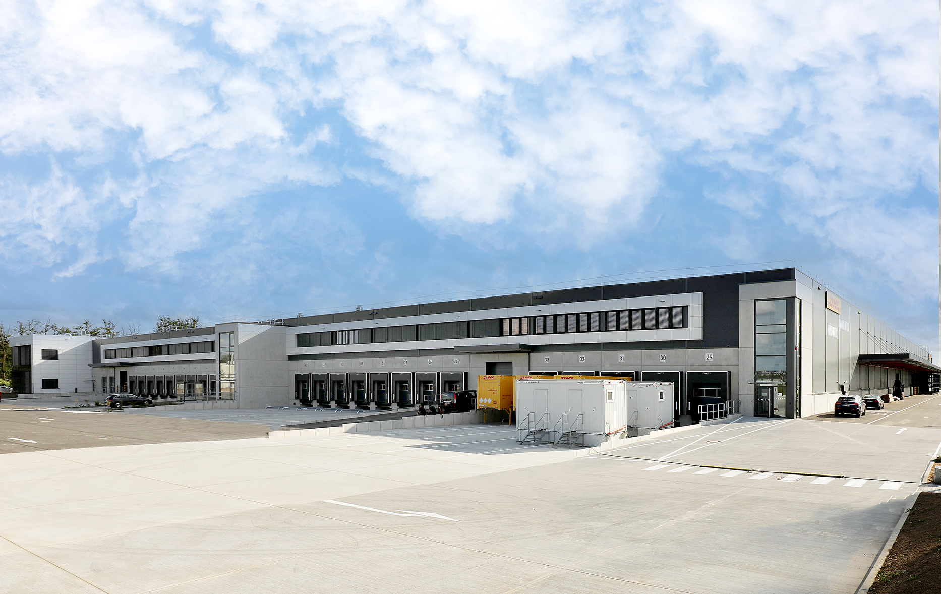 luftfrachthalle_ccs_dhl.jpg