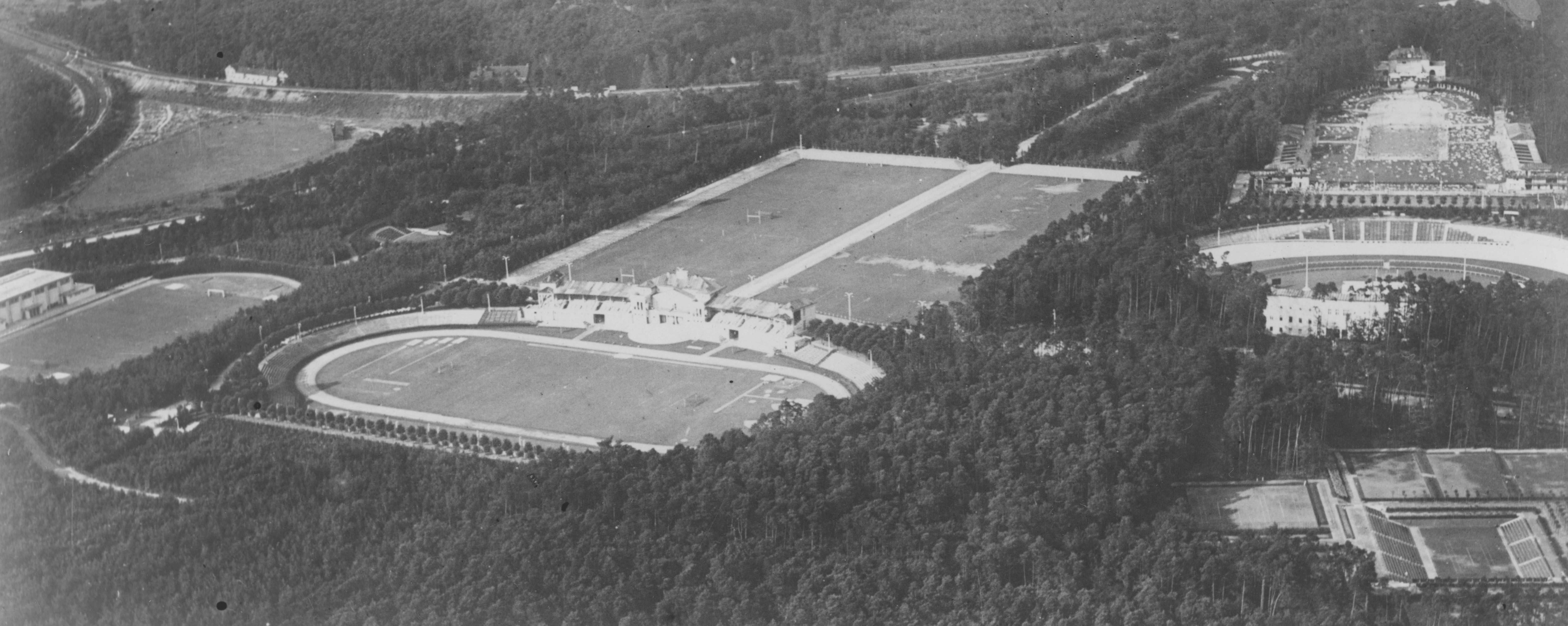 rueckspiegel_waldstadion_wird_100_pic1.jpg
