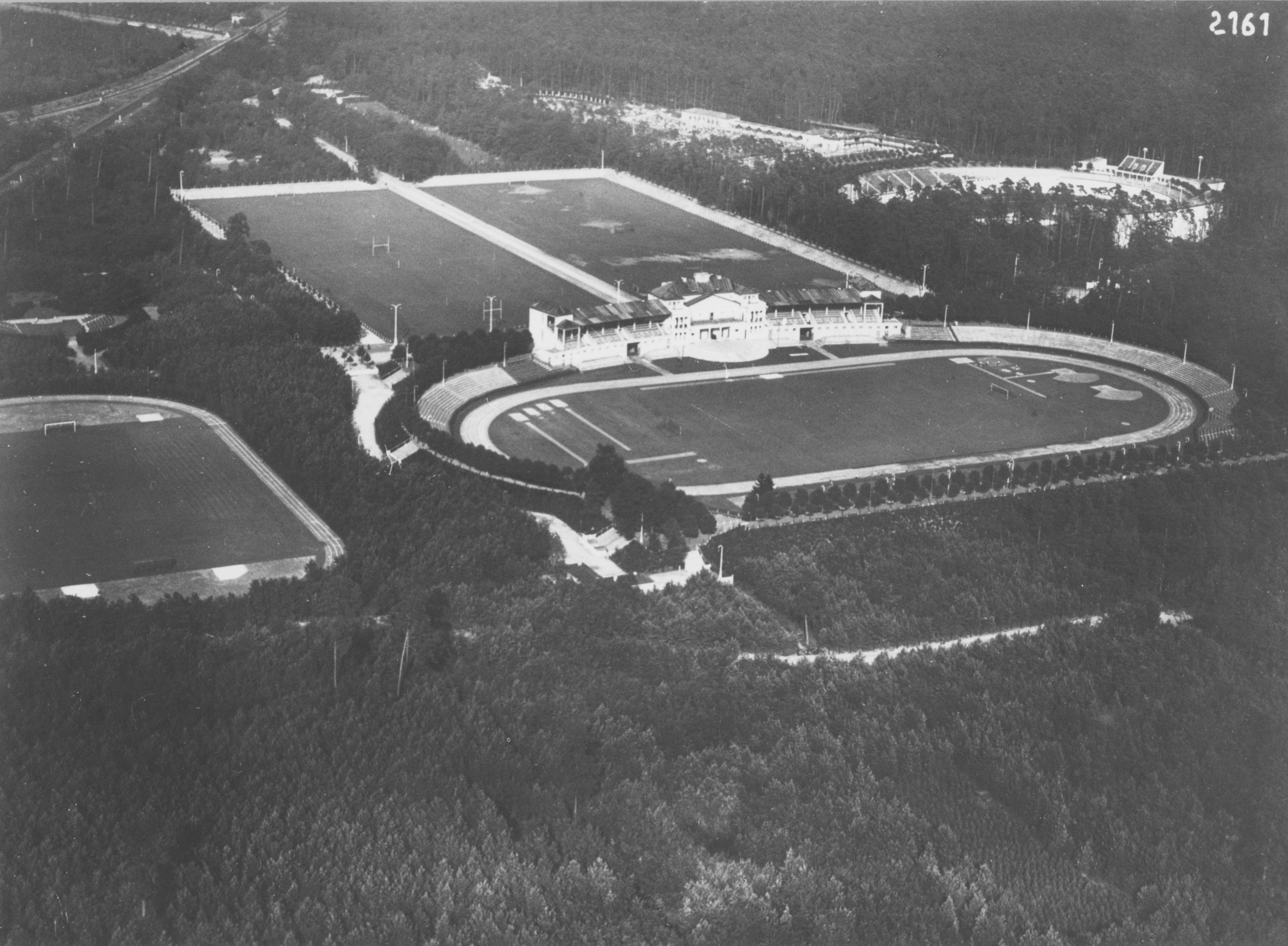 rueckspiegel_waldstadion_wird_100_pic2.jpg
